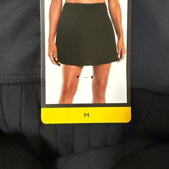 GapFit Women’s Pleated Skirt SZ M, NWT Black - Picture 9 of 16